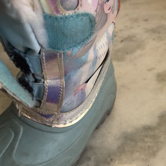 Frozen toddler snow boots - Picture 6 of 10